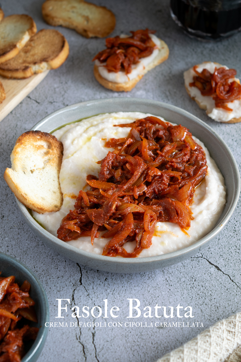 Fasole batuta: crema di fagioli con cipolla caramellata e paprika