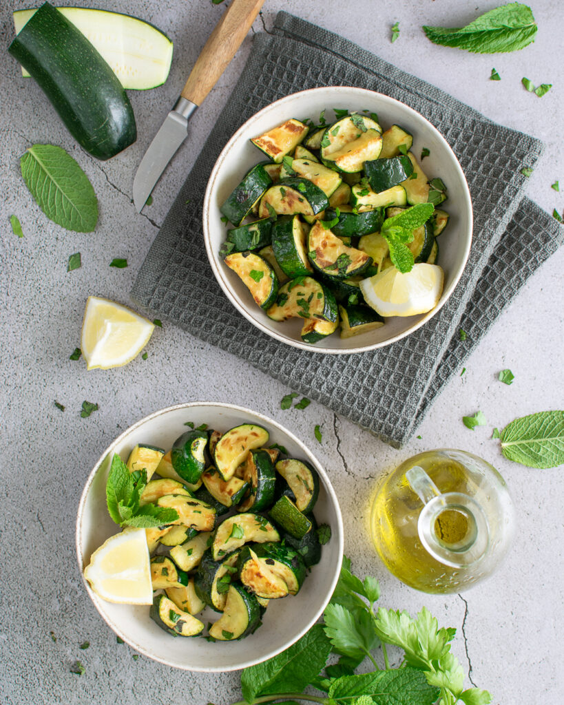Zucchine trifolate in 15 minuti: contorno veloce in padella