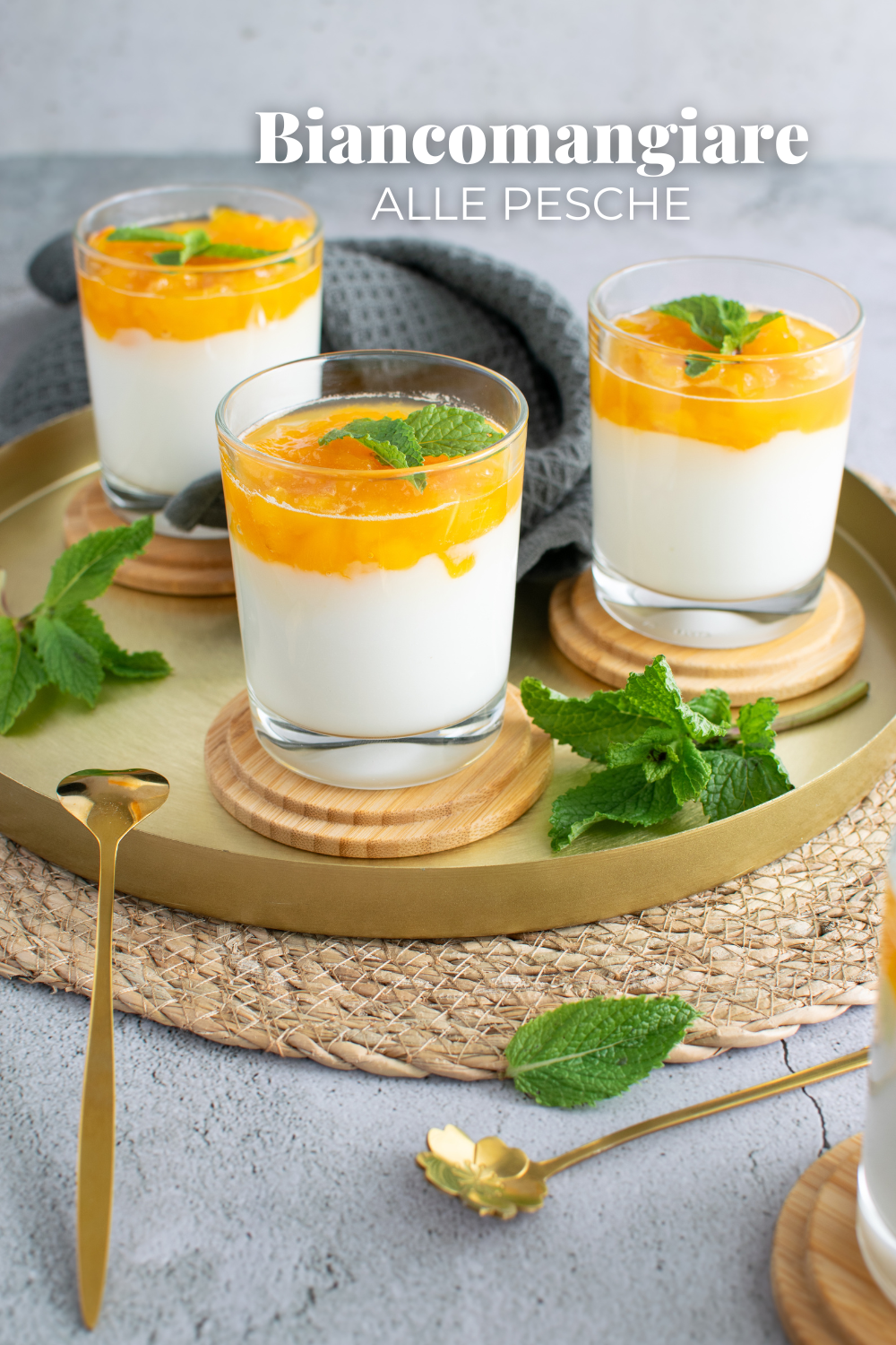 Biancomangiare alle pesche: dolce siciliano veloce e delicato